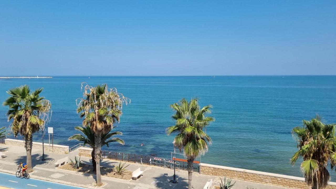 Casa Vacanze Cristoforo Colombo Holiday Trani Exteriör bild