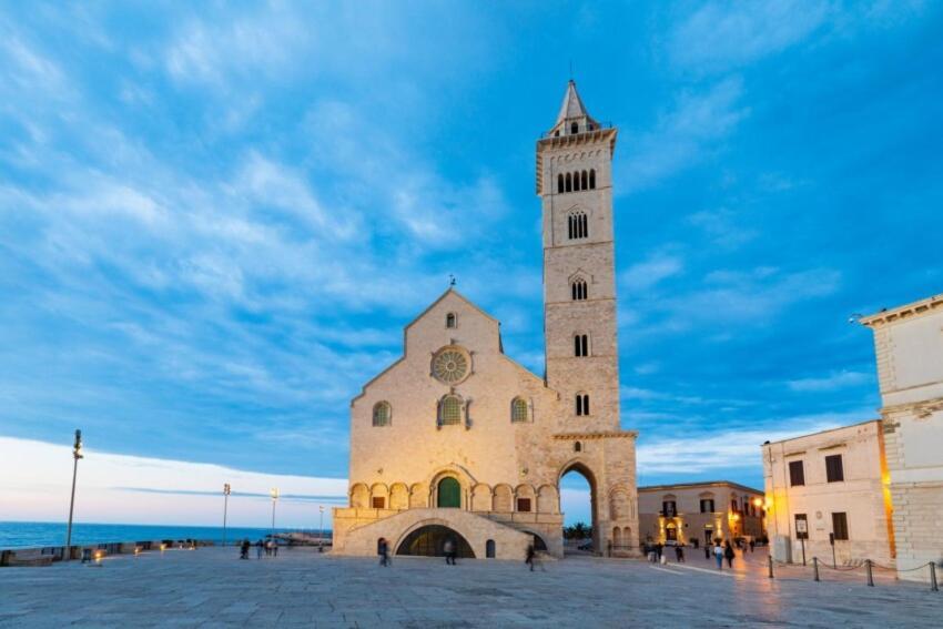 Casa Vacanze Cristoforo Colombo Holiday Trani Exteriör bild